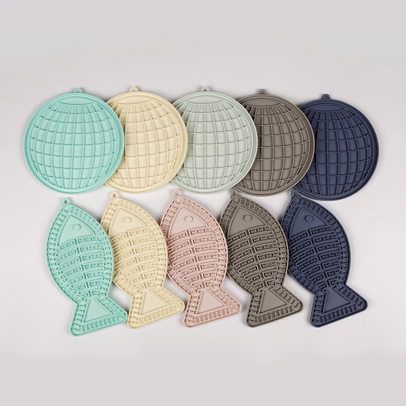 Petlivo Silicone Pet Lick Mat primary product view with textured surface and suction cup base